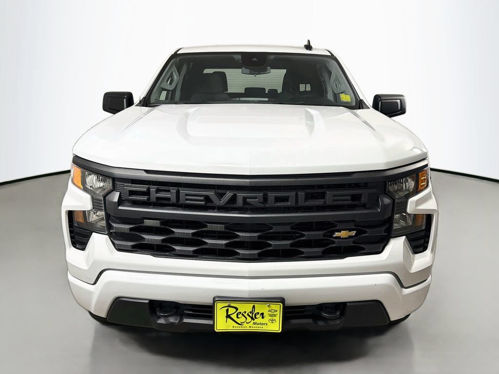 Used 2022 Chevrolet Silverado 1500 Custom AWD/4WD image 2