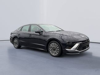 Certified 2025 Hyundai Sonata Limited FWD video 1