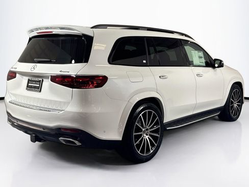 New 2026 Mercedes-Benz GLS 580 4MATIC image 5