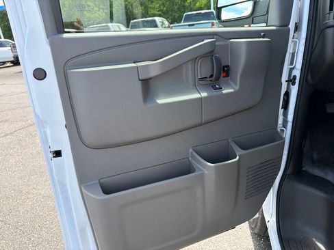 New 2026 Chevrolet Express 2500 Extended w/ Driver Convenience Package RWD image 7