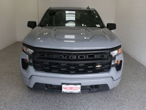 Used 2024 Chevrolet Silverado 1500 Custom RWD image 3