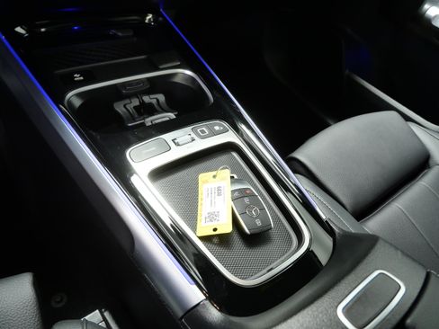 Certified 2026 Mercedes-Benz GLB 250 4MATIC image 22