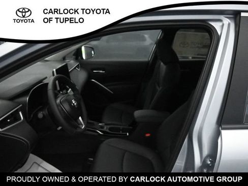 Used 2025 Toyota Corolla Cross XLE w/ Convenience Package AWD/4WD image 11