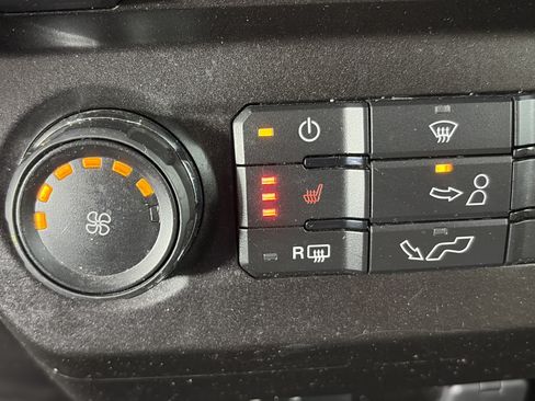 Used 2018 Ford F150 XLT w/ Equipment Group 302A Luxury AWD/4WD image 30