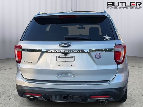 Used 2018 Ford Explorer Limited FWD image 9