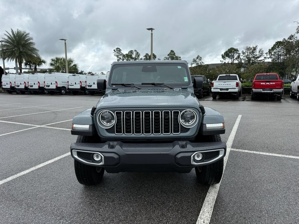Used 2026 Jeep Wrangler Unlimited Sahara AWD/4WD image 8