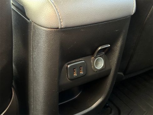 Used 2017 Chevrolet Colorado Z71 w/ Z71 Midnight Edition image 32