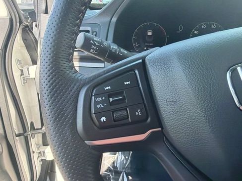 Used 2025 Honda Ridgeline TrailSport image 23