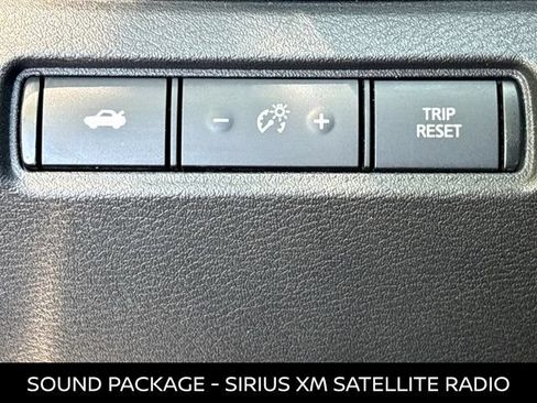 Certified 2024 Nissan Altima 2.5 SV FWD image 8