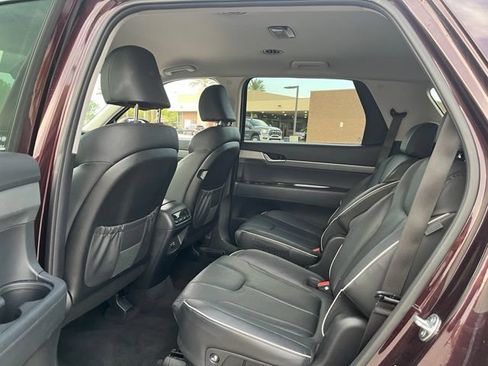 Used 2025 Hyundai Palisade SEL FWD image 11