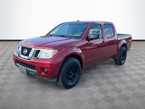 Used 2015 Nissan Frontier SV RWD image 3