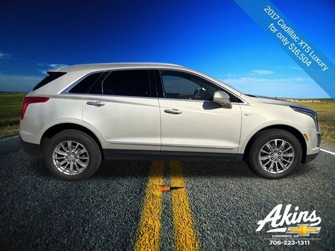Used 2017 Cadillac XT5 Luxury w/ Driver Awareness Package image 6