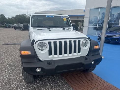 Used 2018 Jeep Wrangler Unlimited Sport S AWD/4WD image 4