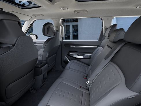 New 2026 Kia EV9 Wind AWD/4WD image 18