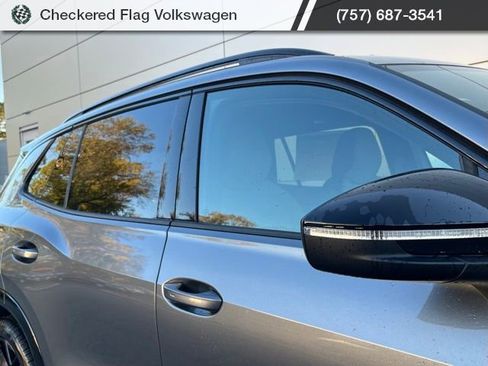 New 2026 Volkswagen Tiguan SE R-Line image 5