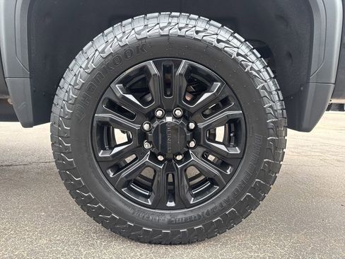 Used 2023 GMC Sierra 3500 Denali w/ Denali Black Diamond Edition AWD/4WD image 11