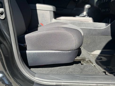 Used 2021 Toyota Tacoma TRD Sport w/ Technology Package image 66