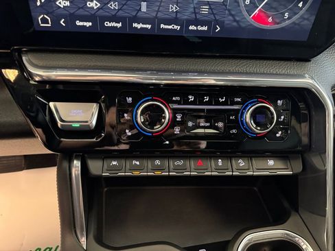 Used 2023 GMC Sierra 1500 Denali w/ Denali Reserve Package AWD/4WD image 21