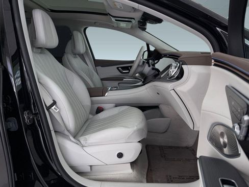Used 2023 Mercedes-Benz EQS 580 4MATIC SUV image 23