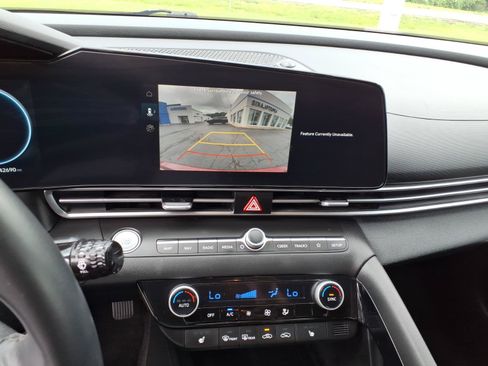 Used 2023 Hyundai Elantra SEL w/ Convenience Package FWD image 15