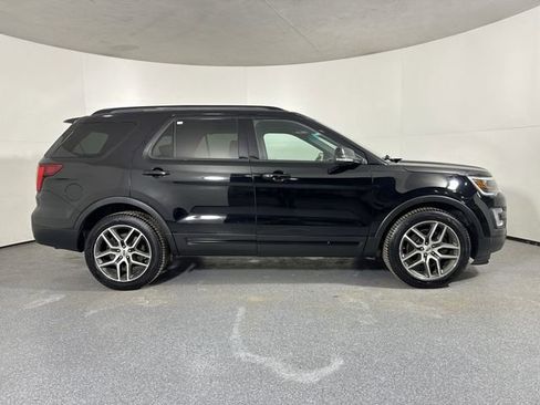 Used 2016 Ford Explorer Sport w/ Equipment Group 401A image 39