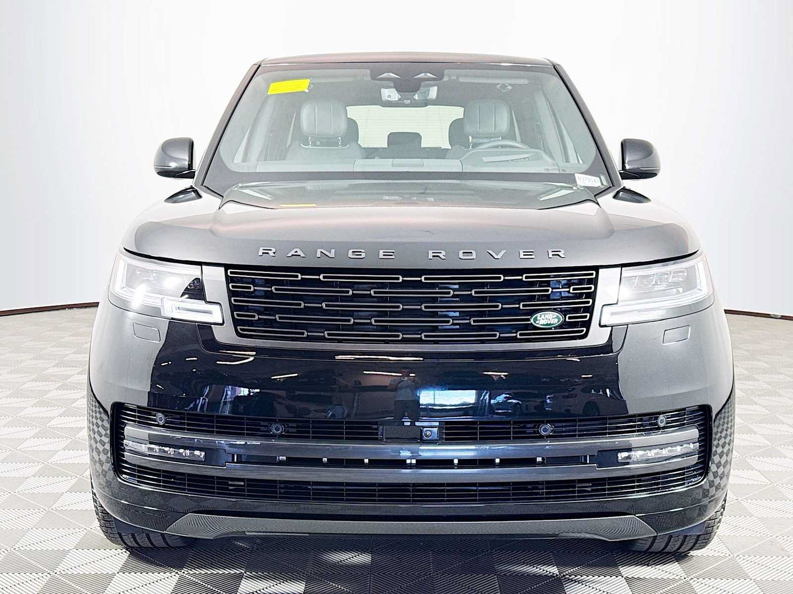 New 2026 Land Rover Range Rover Long Wheelbase SE AWD/4WD image 2