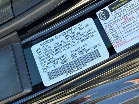 Used 2024 Nissan Z Performance w/ Floor Mat Package image 25