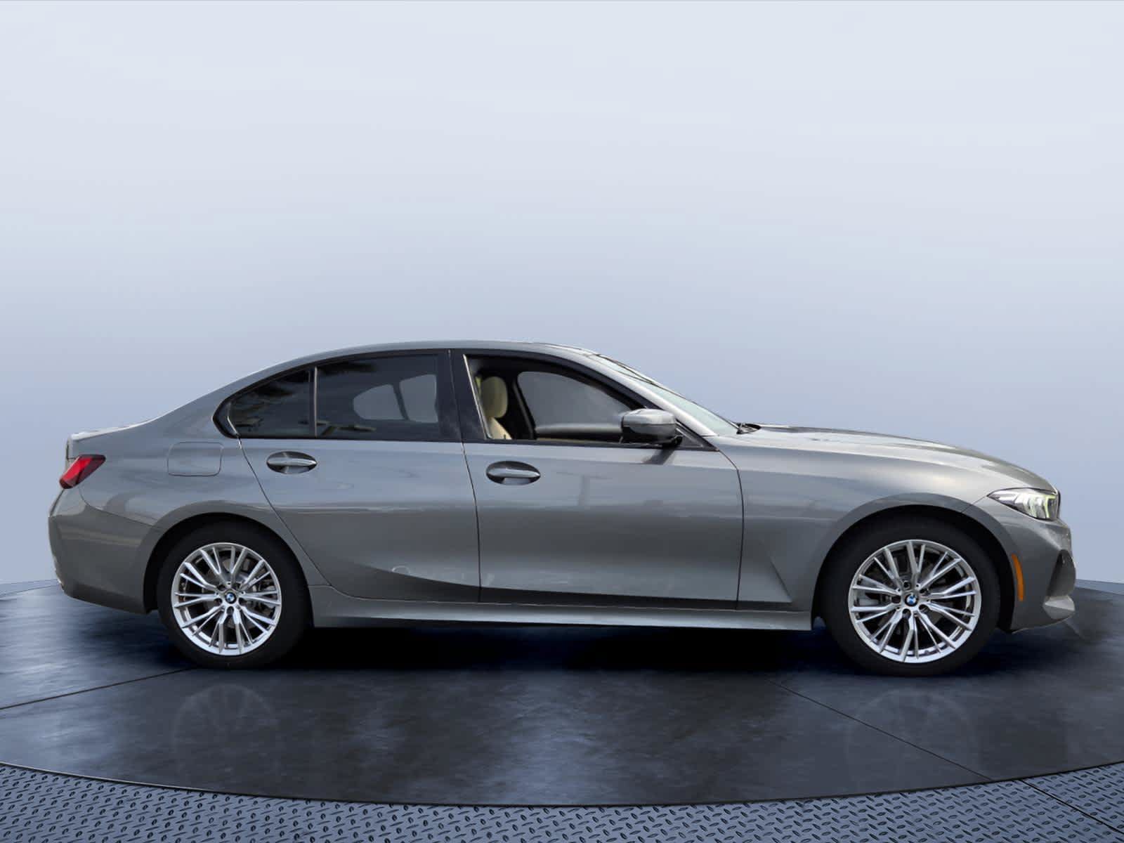 Used 2023 BMW 330i xDrive Sedan w/ Premium Package AWD/4WD image 7