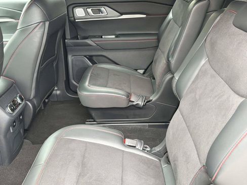 Used 2025 Ford Explorer ST w/ Sun And Sound Package RWD image 13
