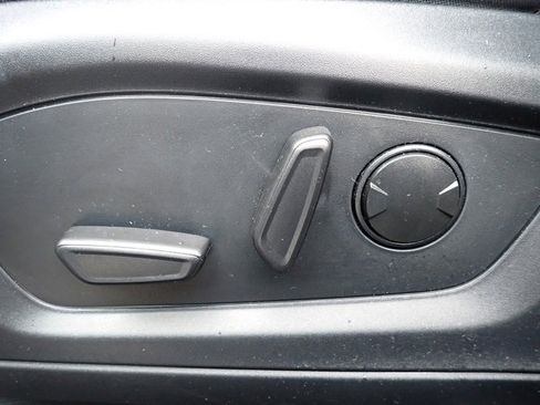 Used 2025 Ford Explorer Active image 21