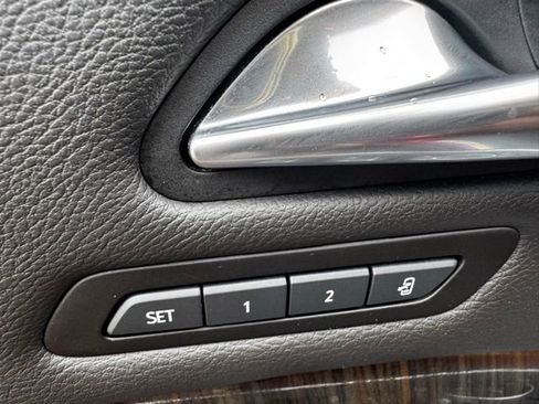 Used 2020 Cadillac XT4 Premium Luxury FWD image 19