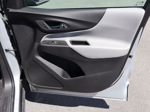 Used 2022 Chevrolet Equinox LT FWD image 35
