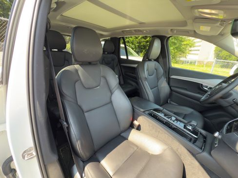 Certified 2023 Volvo XC90 B5 Core w/ Protection Package Premier image 25