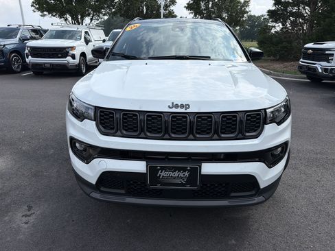 Used 2026 Jeep Compass Limited AWD/4WD image 3