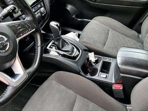 Used 2022 Nissan Rogue Sport SV image 15