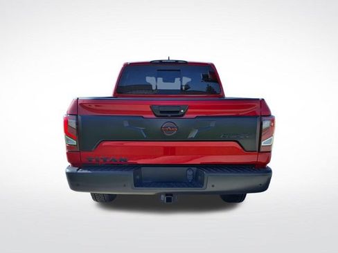 Used 2023 Nissan Titan PRO-4X AWD/4WD image 7