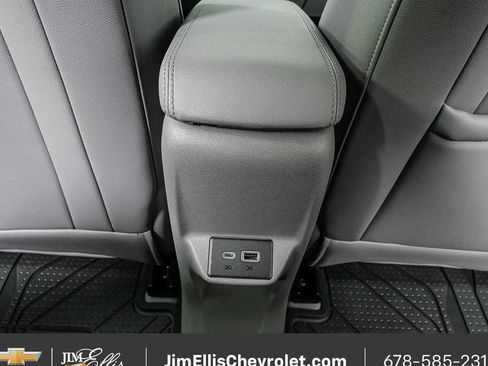 Used 2023 Chevrolet Bolt EUV Premier image 18