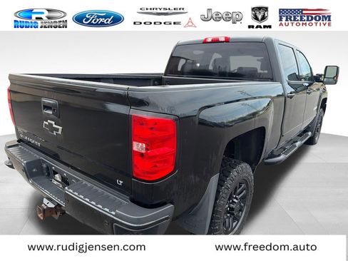 Used 2017 Chevrolet Silverado 2500 LT w/ Midnight Edition AWD/4WD image 5
