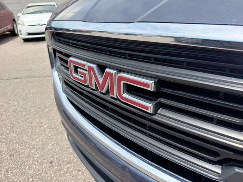 Used 2019 GMC Terrain SLE w/ Driver Convenience Package FWD image 16