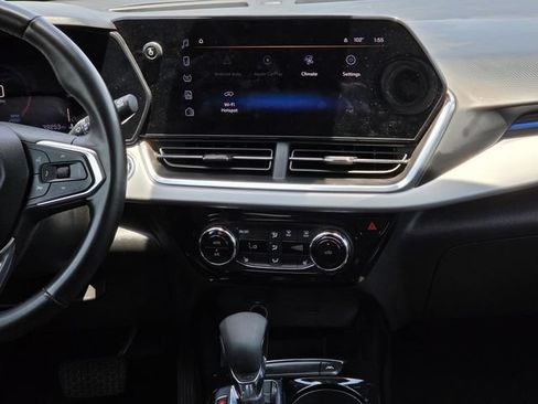 Used 2024 Chevrolet Trax LT w/ Driver Confidence Package FWD image 15