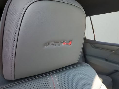 New 2026 GMC Acadia AT4 w/ Luxury Package AWD/4WD image 19