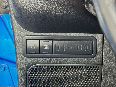 Used 2015 Jeep Wrangler Unlimited Rubicon w/ Connectivity Group image 10