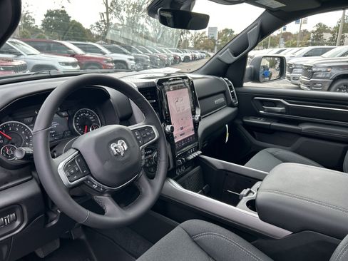 New 2026 RAM 1500 4x4 Crew Cab image 14