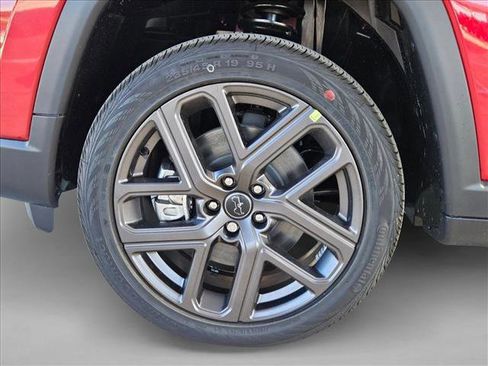 New 2026 Jeep Compass Latitude image 10