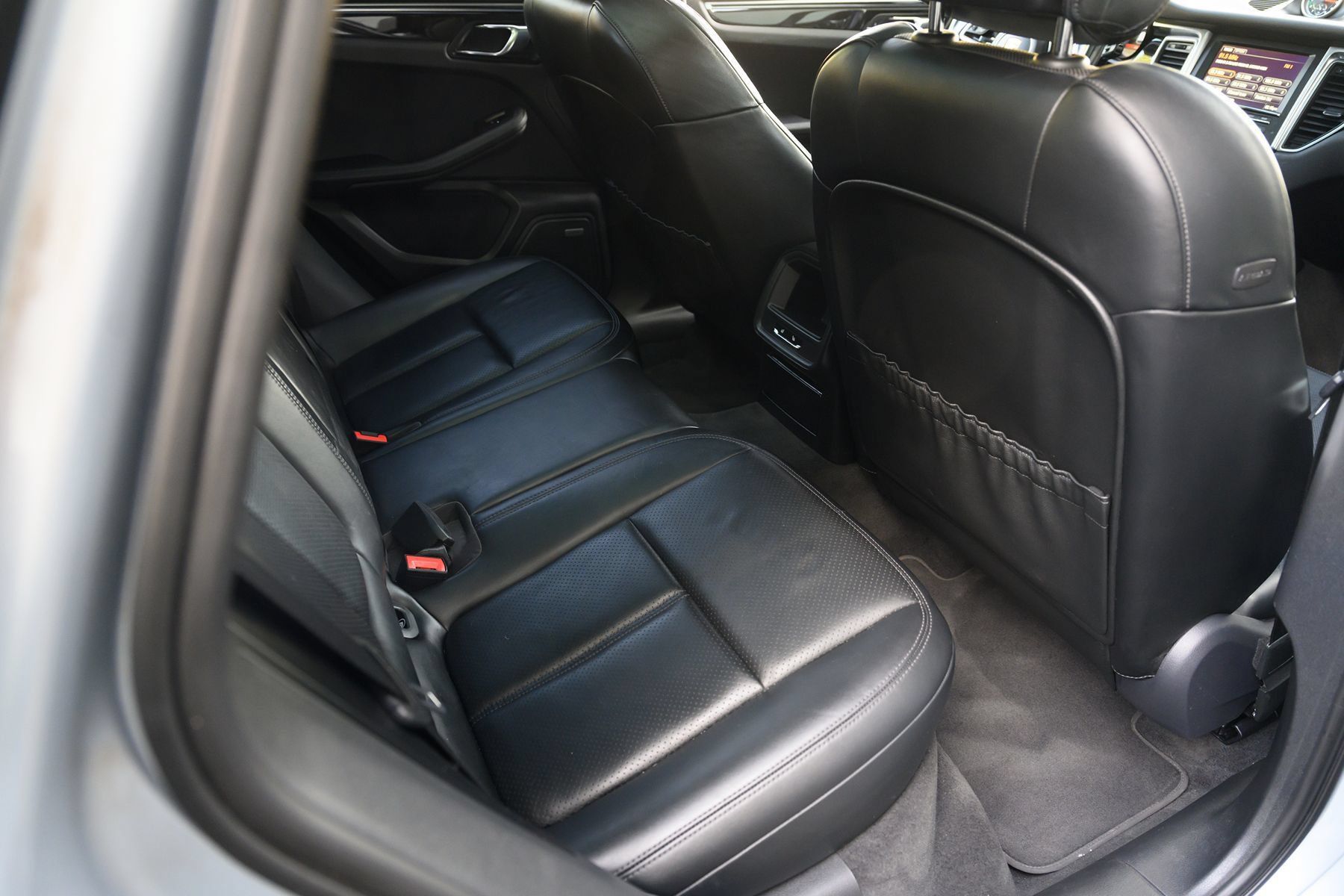 Used 2015 Porsche Macan S AWD/4WD image 14