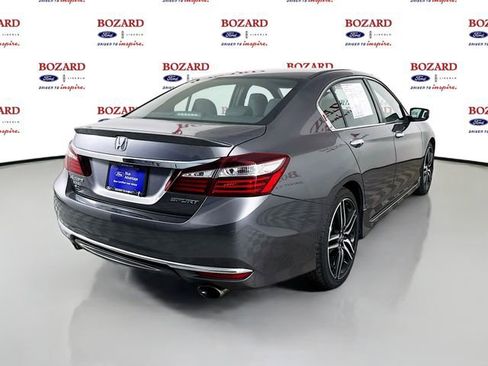 Used 2017 Honda Accord Sport image 8