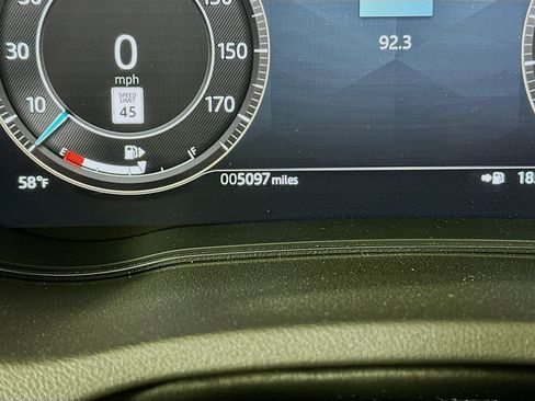 Used 2024 Jaguar E-PACE R-Dynamic SE image 19