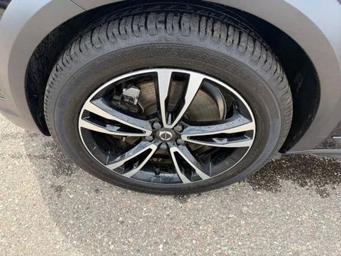 Used 2019 Volvo V90 T5 Cross Country w/ Protection Package Premier AWD/4WD image 12