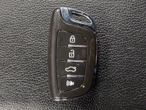 Used 2020 Honda Civic Sport image 32