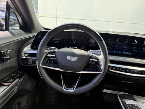 Certified 2024 Cadillac Lyriq Luxury AWD/4WD image 14